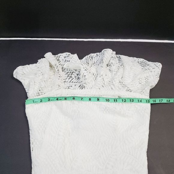 Aqua off white /white ruffle lace summer top size small - Picture 9 of 12